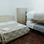 Silvana House Neapel